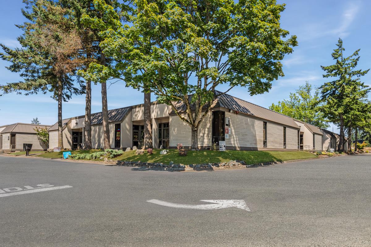 4,100 SF Industrial Space in Redmond, WA Photo